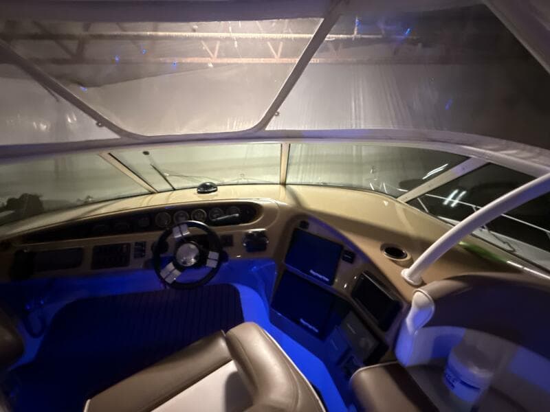 2004 Carver 460 voyager