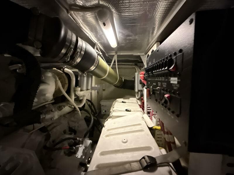 2004 Carver 460 voyager