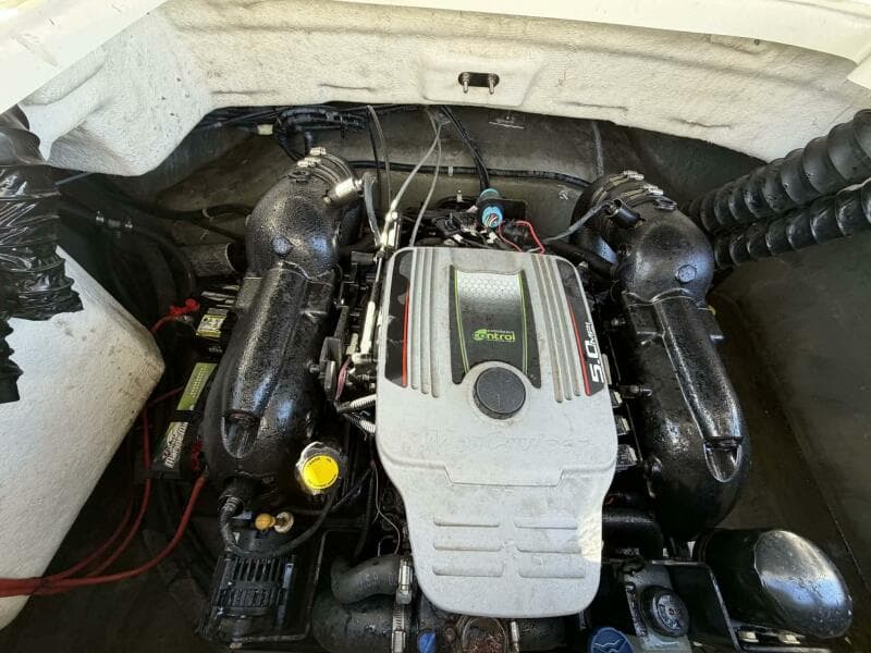 2015 Larson LX 225S IO