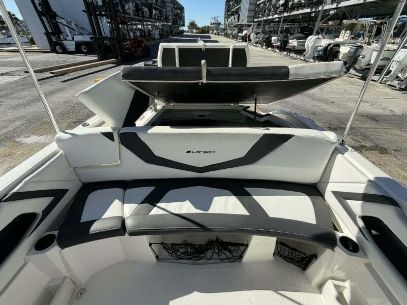 2015 Larson LX 225S IO