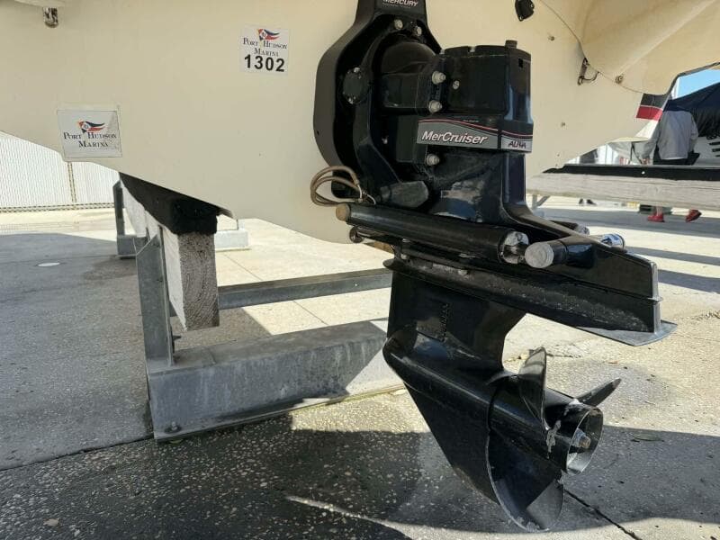 2015 Larson LX 225S IO