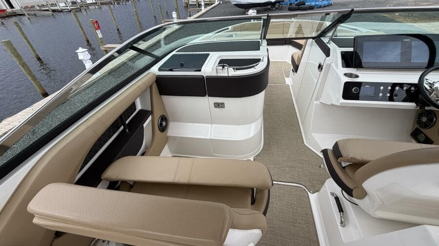 2023 Sea Ray SLX 310 OB