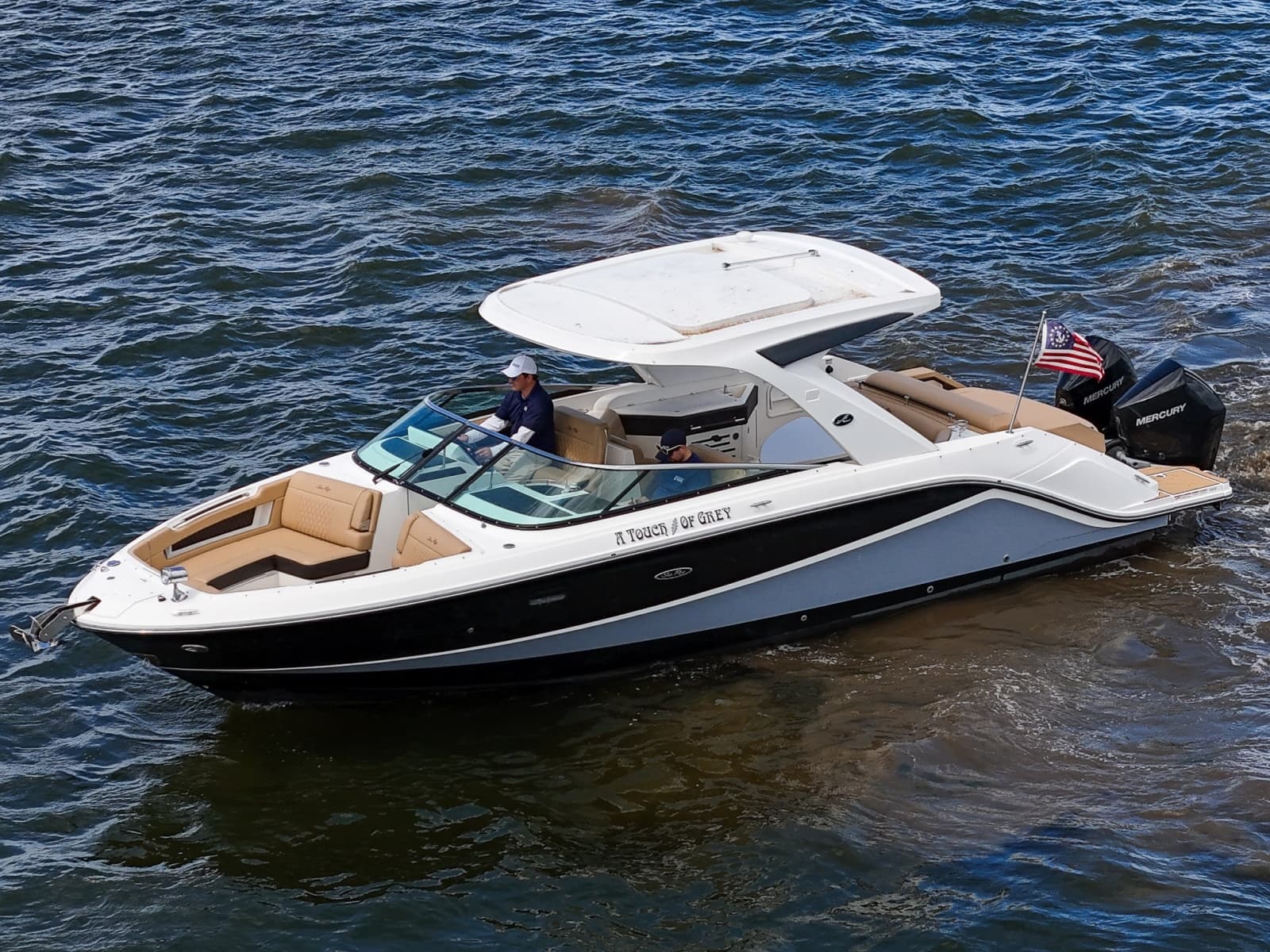 2023 Sea Ray SLX 310 OB - Photo 7