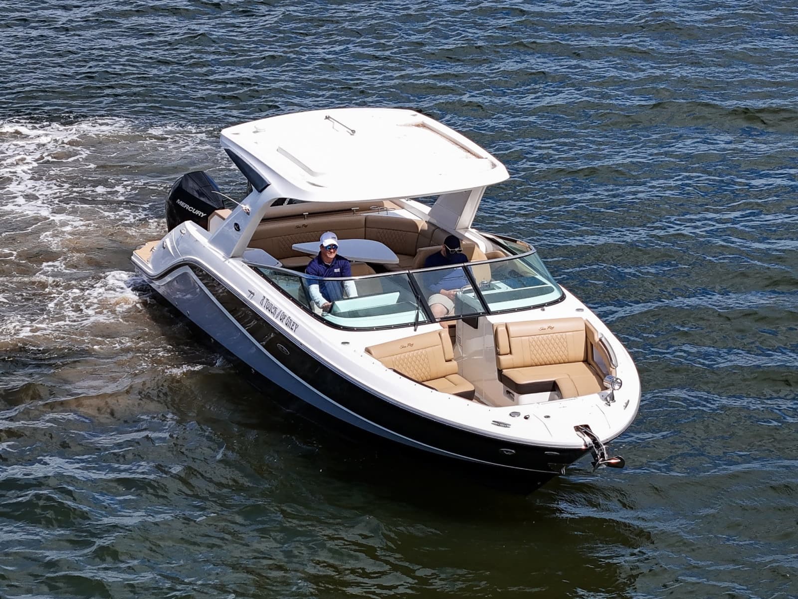 2023 Sea Ray SLX 310 OB - Photo 13