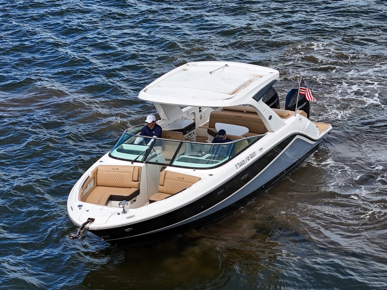 2023 Sea Ray SLX 310 OB - Photo 3