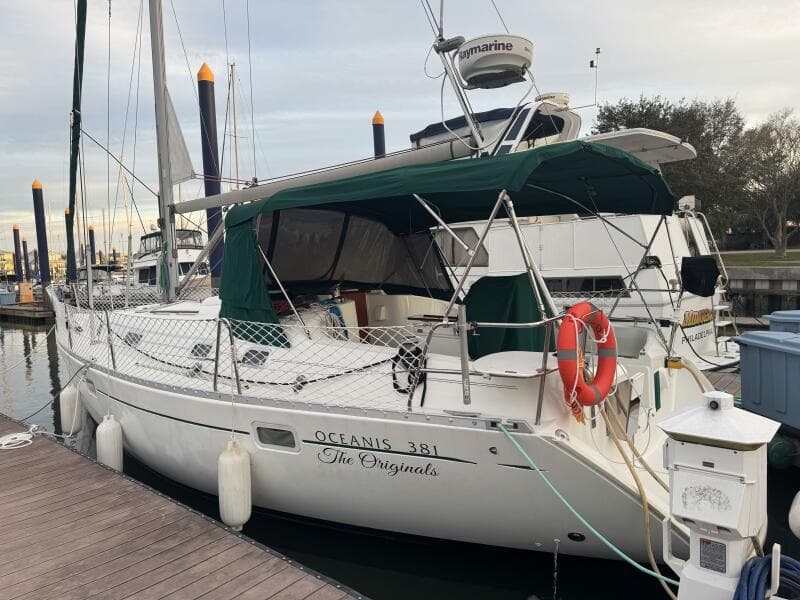 1999 Beneteau 381