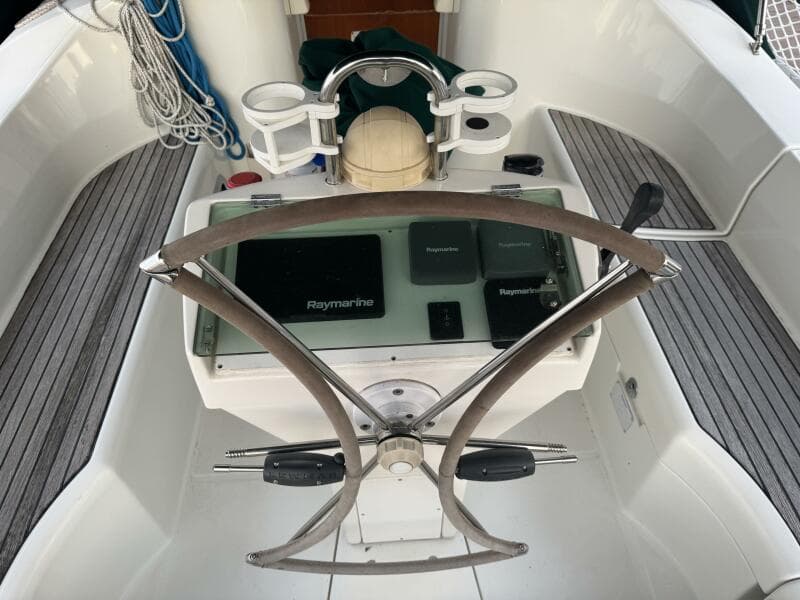 1999 Beneteau 381