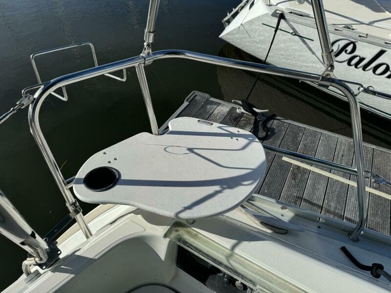 1999 Beneteau 381