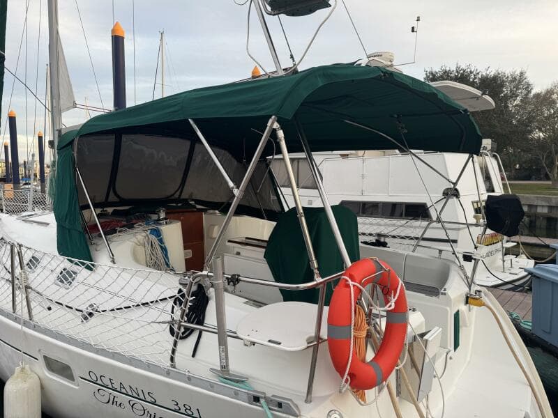 1999 Beneteau 381