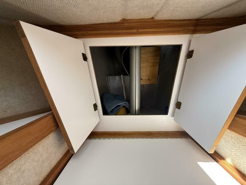 Horizon Cat chain locker