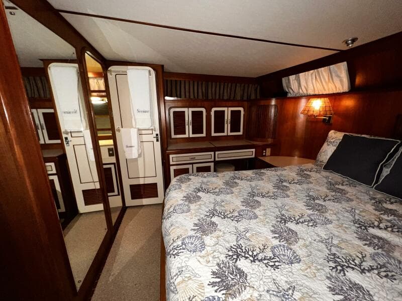 1989 Hi-Star 48 Sundeck