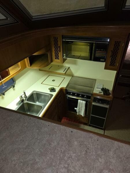 1989 Hi-Star 48 Sundeck