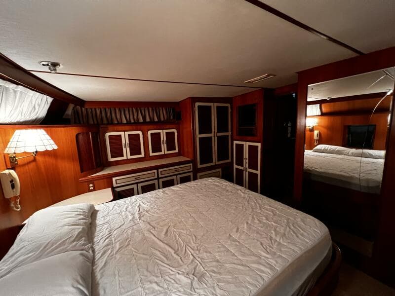 1989 Hi-Star 48 Sundeck