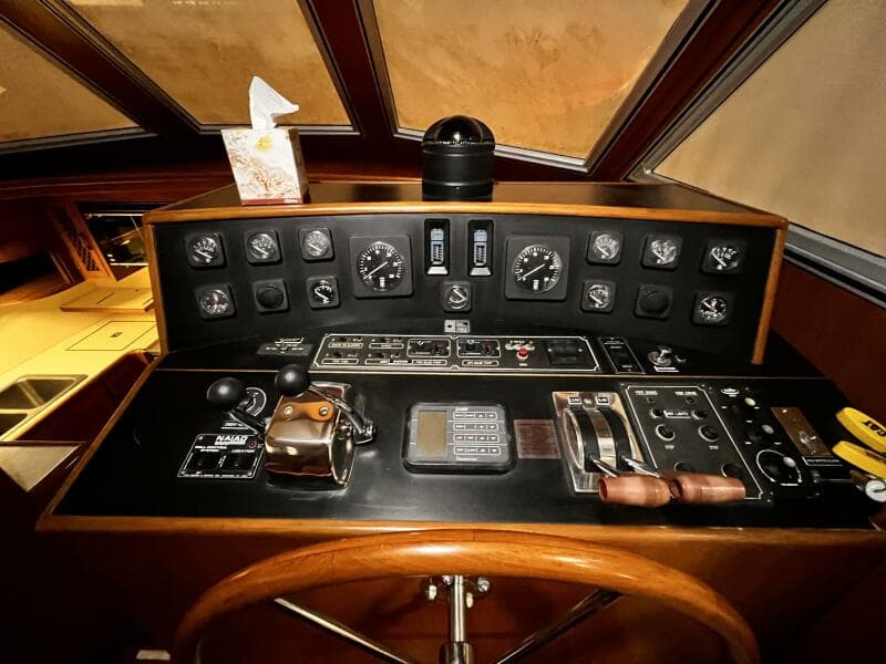 1989 Hi-Star 48 Sundeck