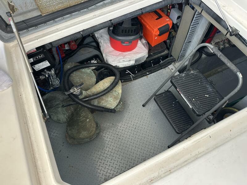 Sea Ray 48 LIFE IS GOOD TODAY - Engine Room