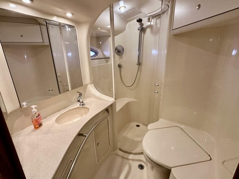 Sea Ray 48 LIFE IS GOOD TODAY - Master Stateroom Ensuite Head