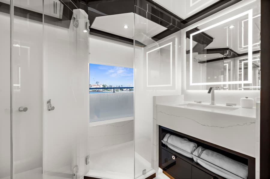 2024 Ocean Alexander 32 L