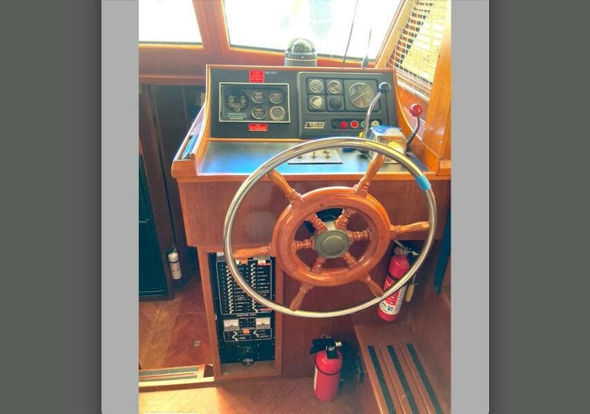 1986 Heritage East Sundeck 36