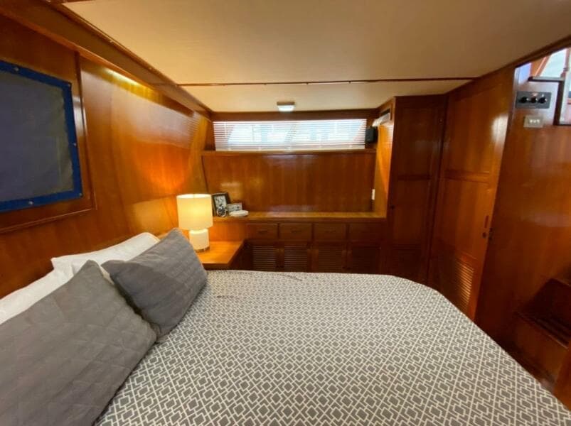 1986 Heritage East Sundeck 36