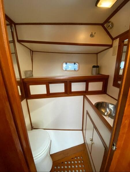 1986 Heritage East Sundeck 36