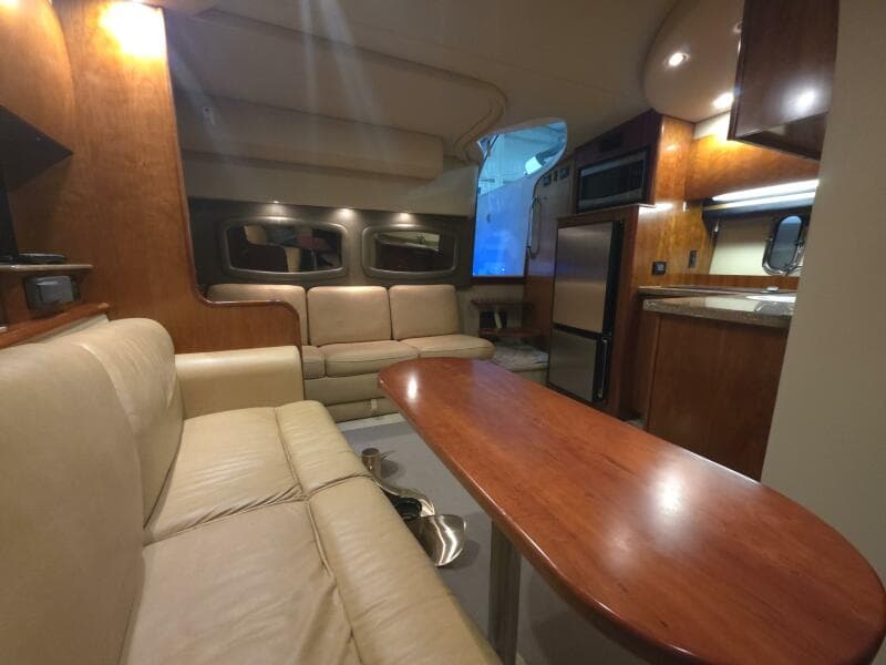 2008 Cruisers Yachts 