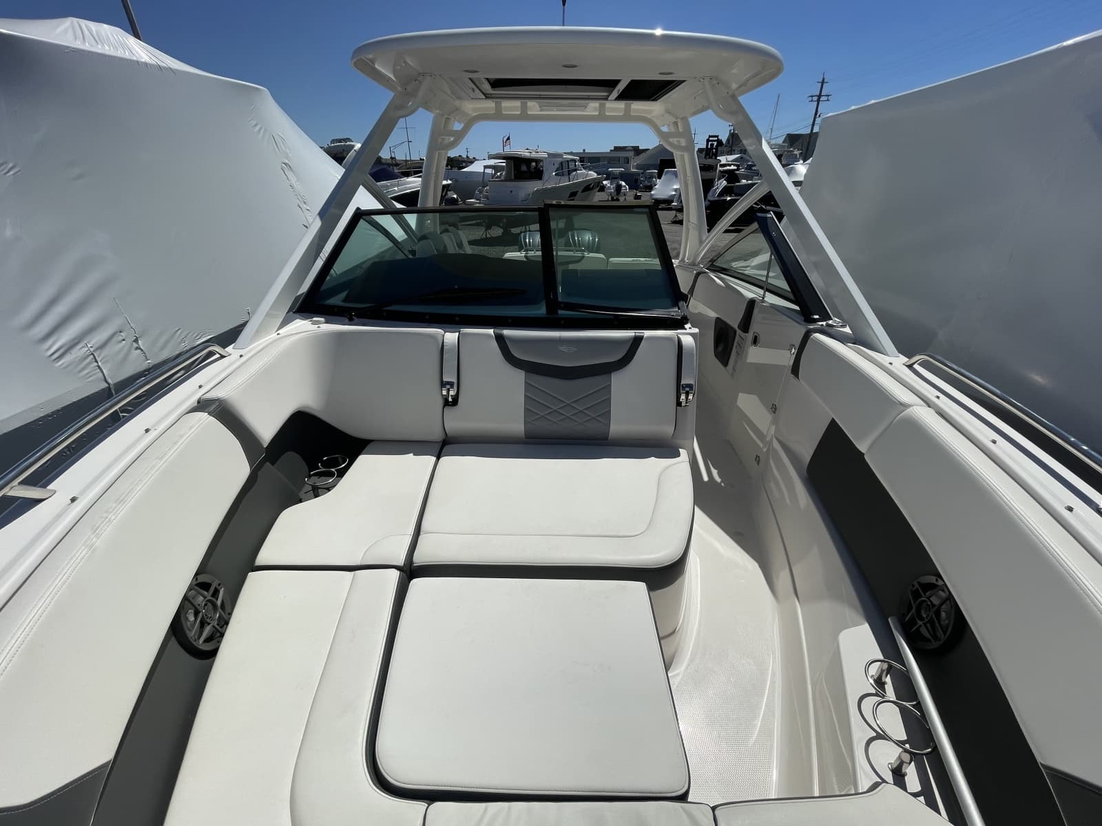 2023 Chaparral 280 OSX