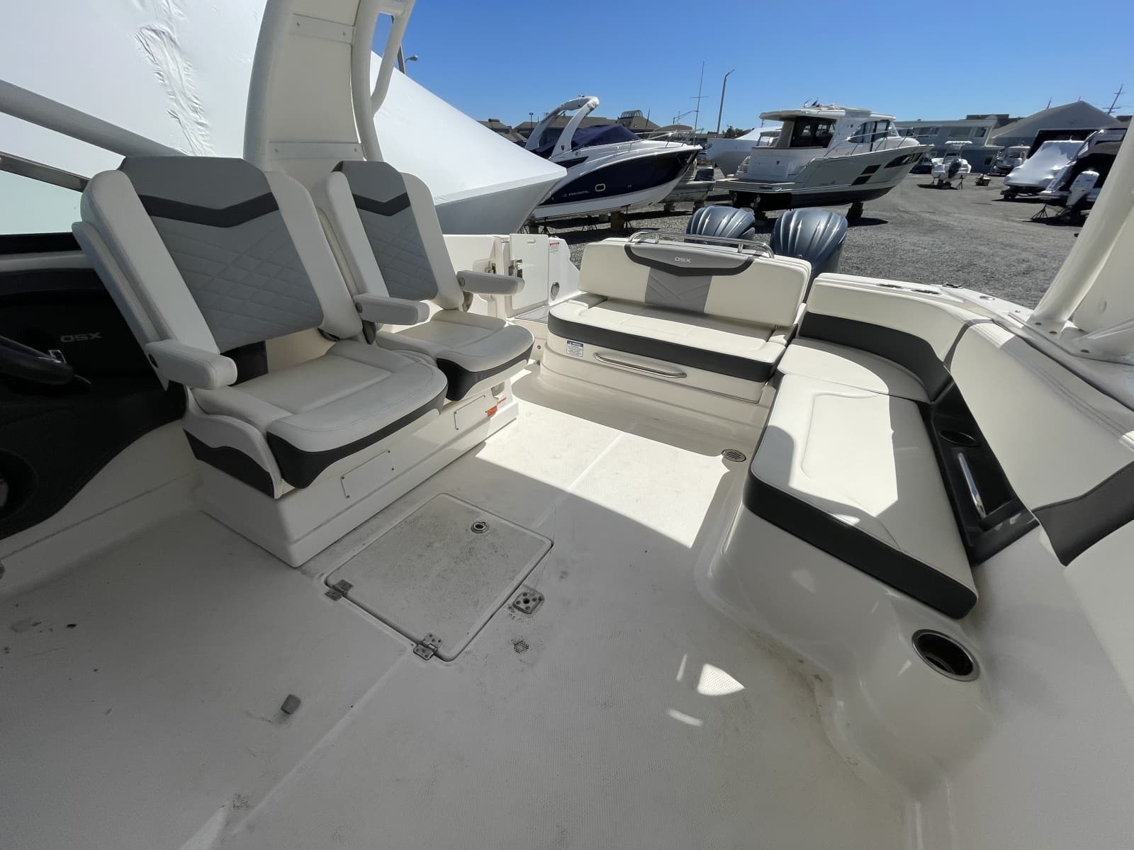 2023 Chaparral 280 OSX