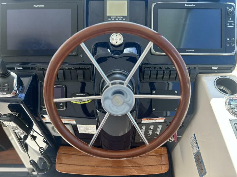 2008 Tiara Yachts 3500 Sovran