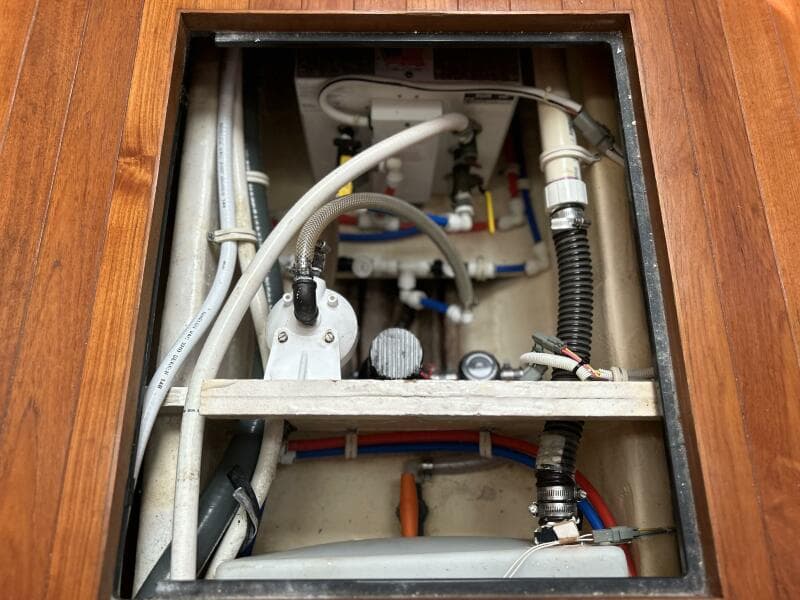 2008 Tiara Yachts 3500 Sovran