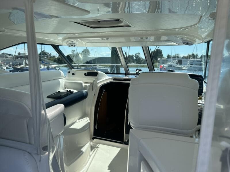 2008 Tiara Yachts 3500 Sovran