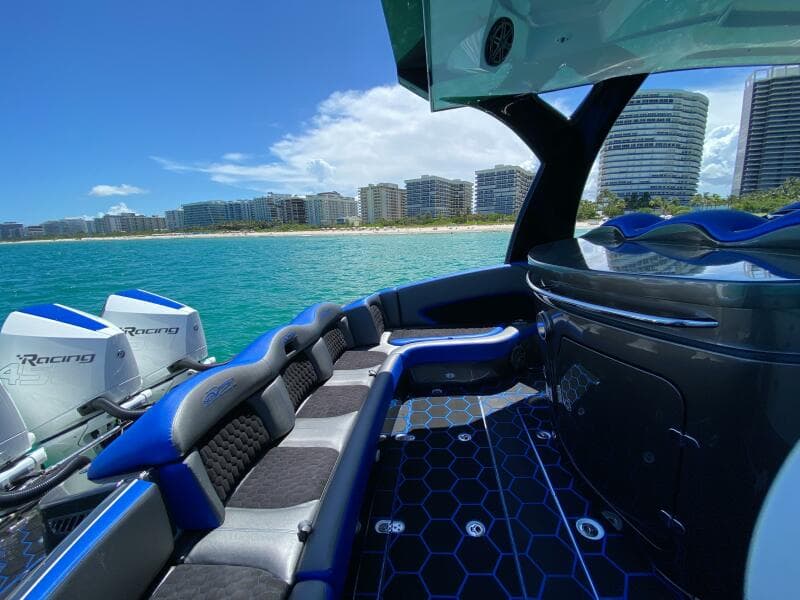 MTI 42 - Tobito I - Cockpit