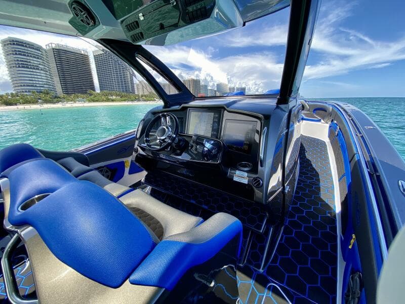 MTI 42 - Tobito I - Helm