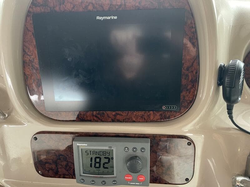 2001 Sea Ray 380 Sundancer