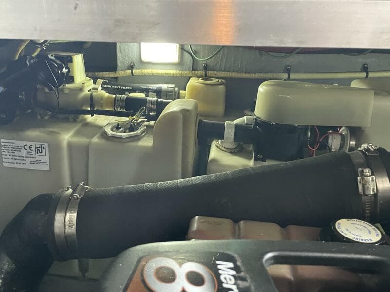 2001 Sea Ray 380 Sundancer