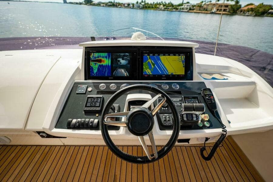 Princess 65 - Flybridge Electronics