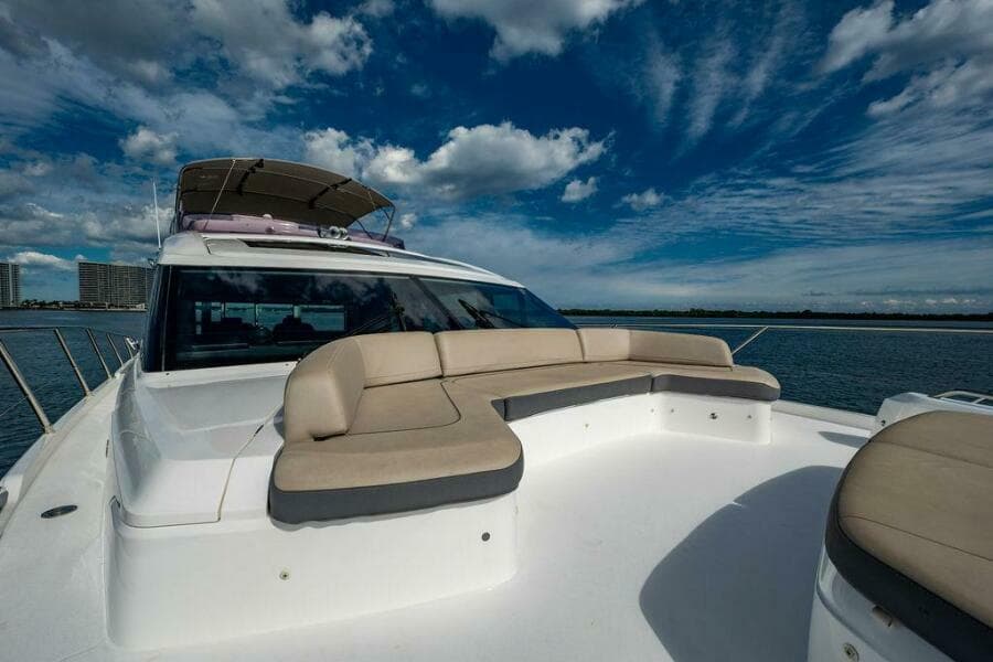 Princess 65 - Bow Seating