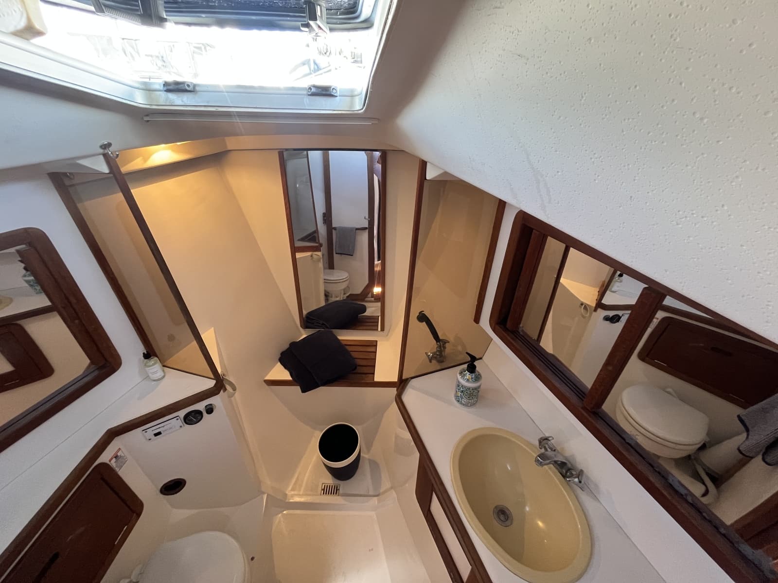 1990 Catalina 42 - Photo 8
