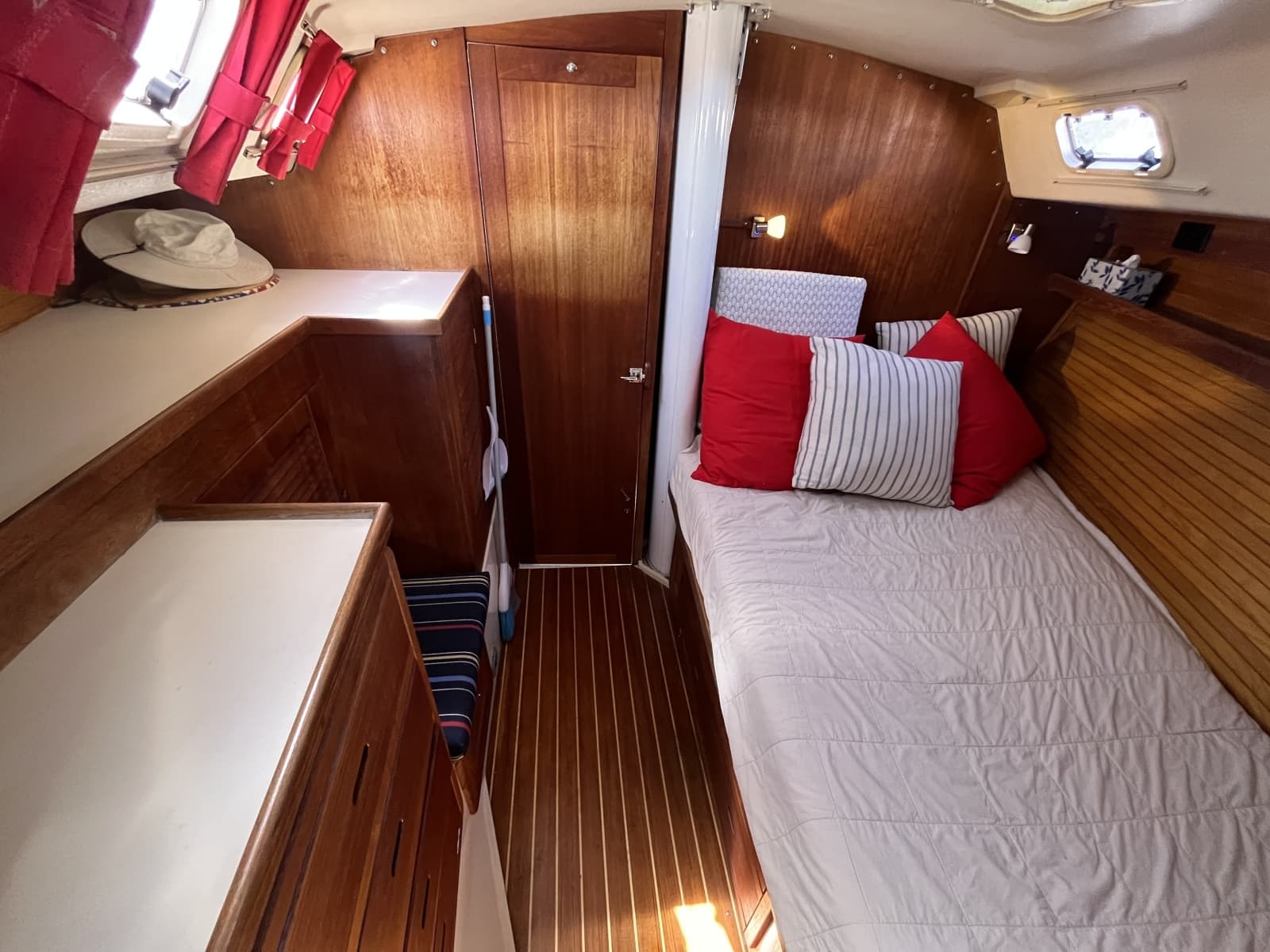 1990 Catalina 42 - Photo 7