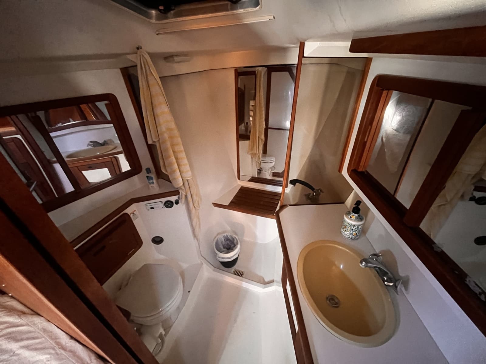 1990 Catalina 42 - Photo 7