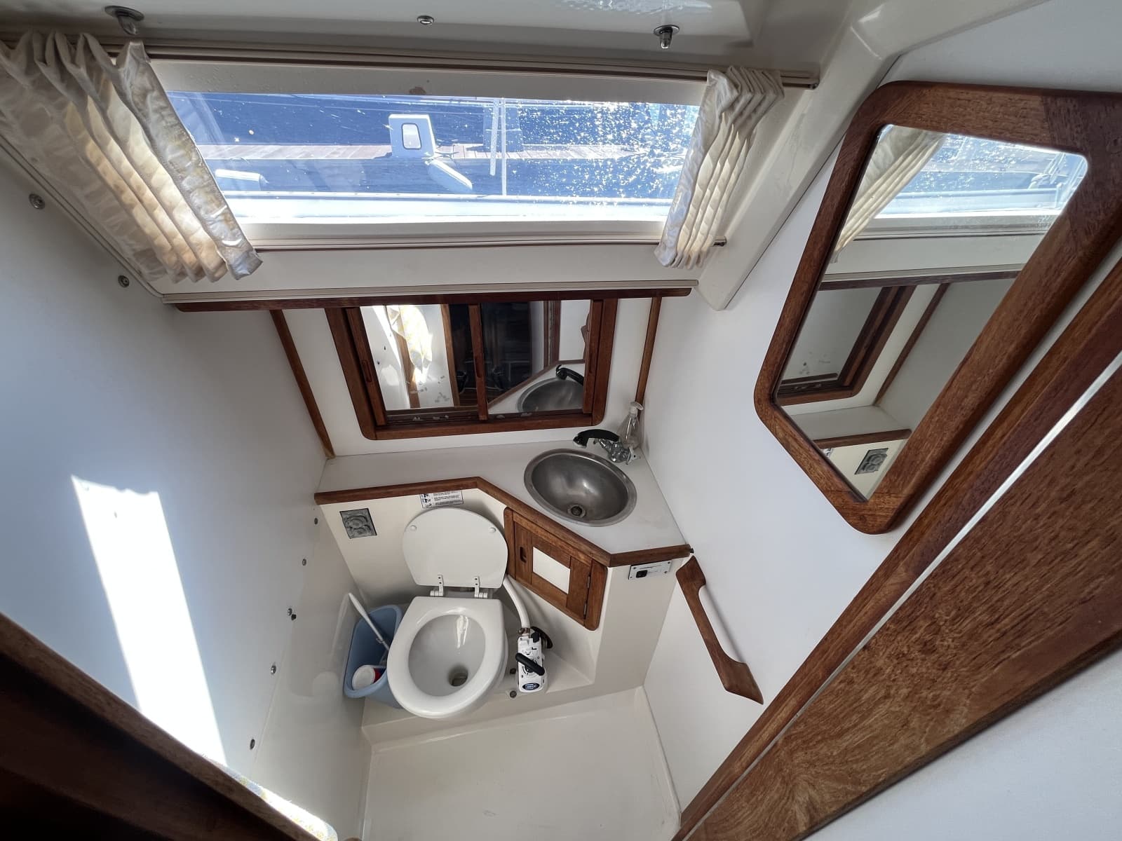 1990 Catalina 42 - Photo 10