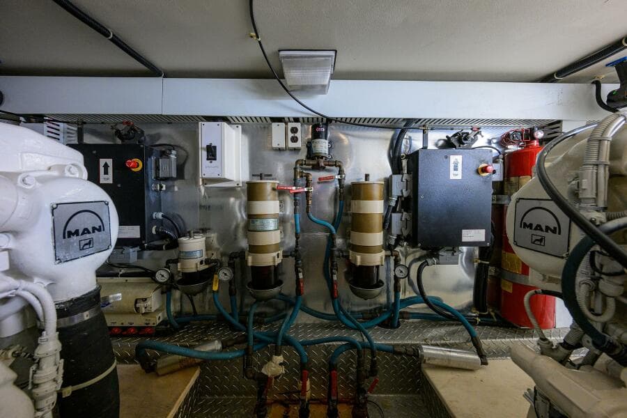 2001 Ocean Yachts 56 Super Sport