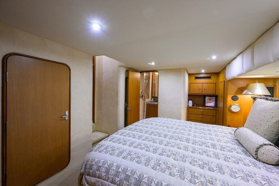 2001 Ocean Yachts 56 Super Sport