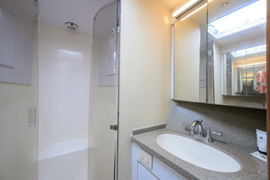 2001 Ocean Yachts 56 Super Sport