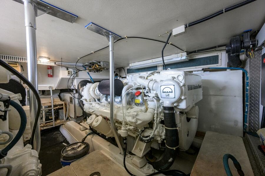 2001 Ocean Yachts 56 Super Sport