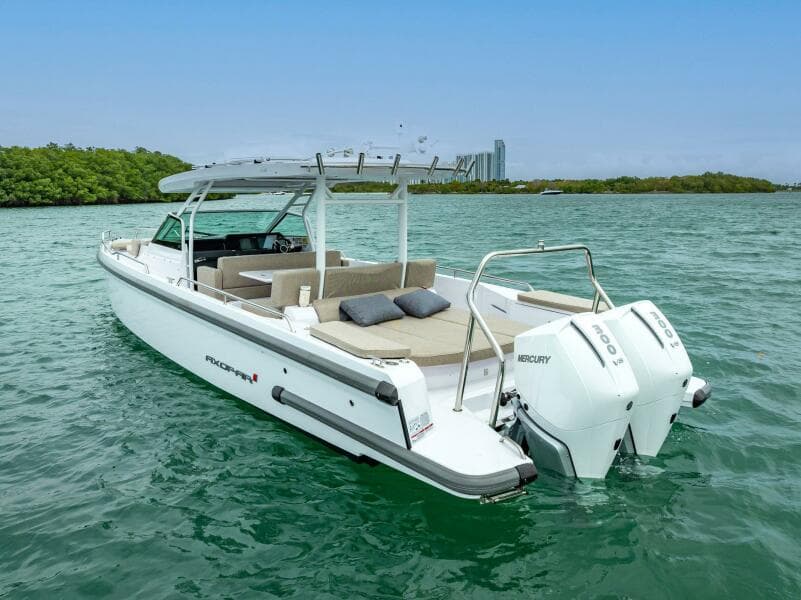 2024 Axopar 37 Sun Top