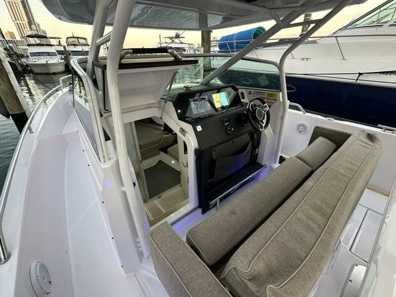 2024 Axopar 37 Sun Top