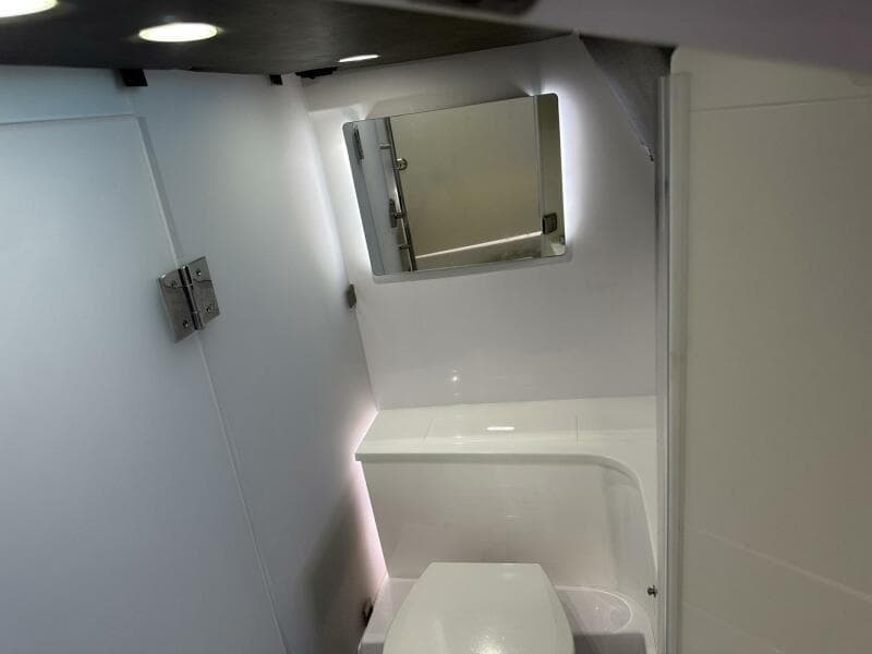 2024 Axopar 37 Sun Top