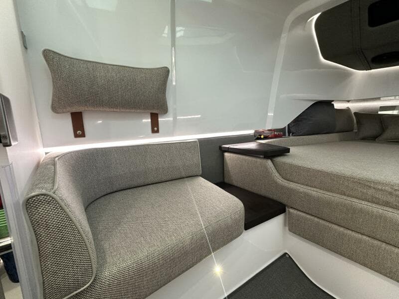 2024 Axopar 37 Sun Top