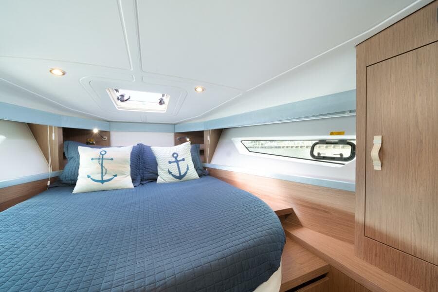Beneteau 40 - Tis the Seasun - Stateroom