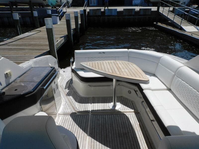 2018 Sea Ray Sundancer 320